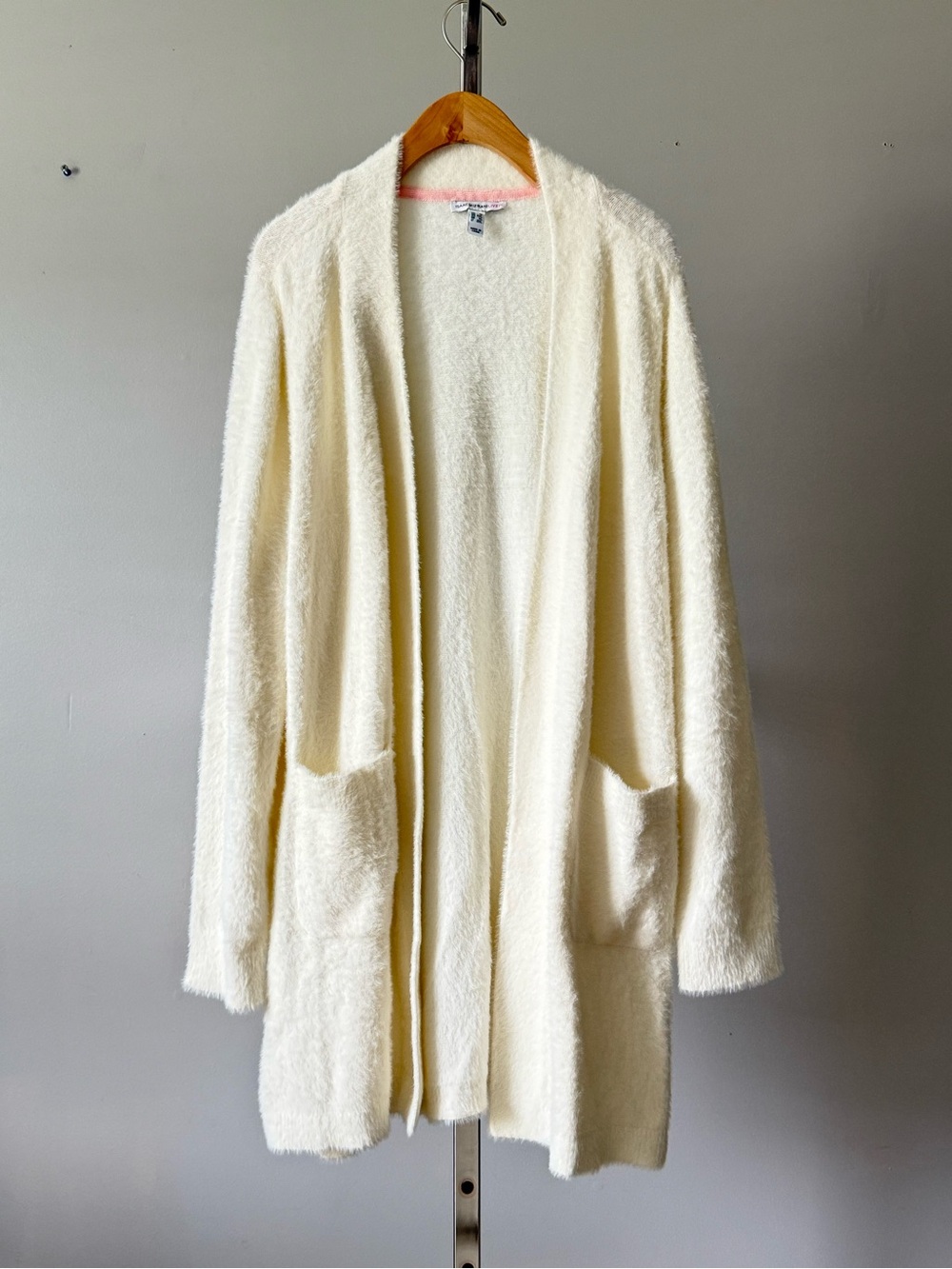 Isaac Mizrahi Live! Open Front Plush Cardigan with Pockets Cream 1X